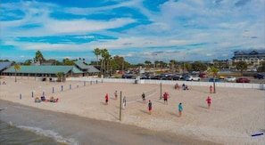 Sun loungers, beach towels - Townhome in Little Harbor Resort & Club (Ruskin)