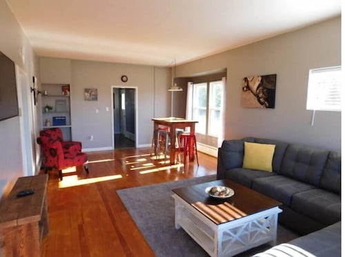 Milwaukee Road House  (New) Historic Deer Lodge
