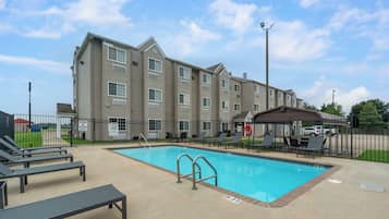 Seasonal outdoor pool