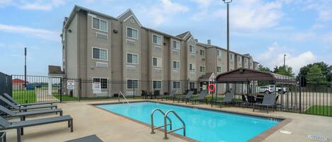 Seasonal outdoor pool