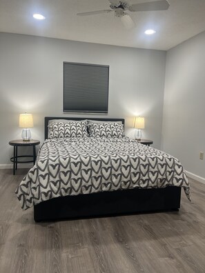3 bedrooms, iron/ironing board, WiFi, bed sheets