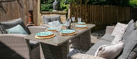 House | Kawasan hartanah