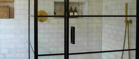 House | Bathroom | Separate tub and shower, deep soaking tub, hair dryer, towels