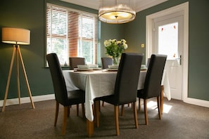 House | Dining