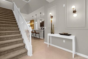 Interior - 7 Bedrooms/ 5.5 Bahrooms/ Windsor Island (1917 SD) (Davenport)