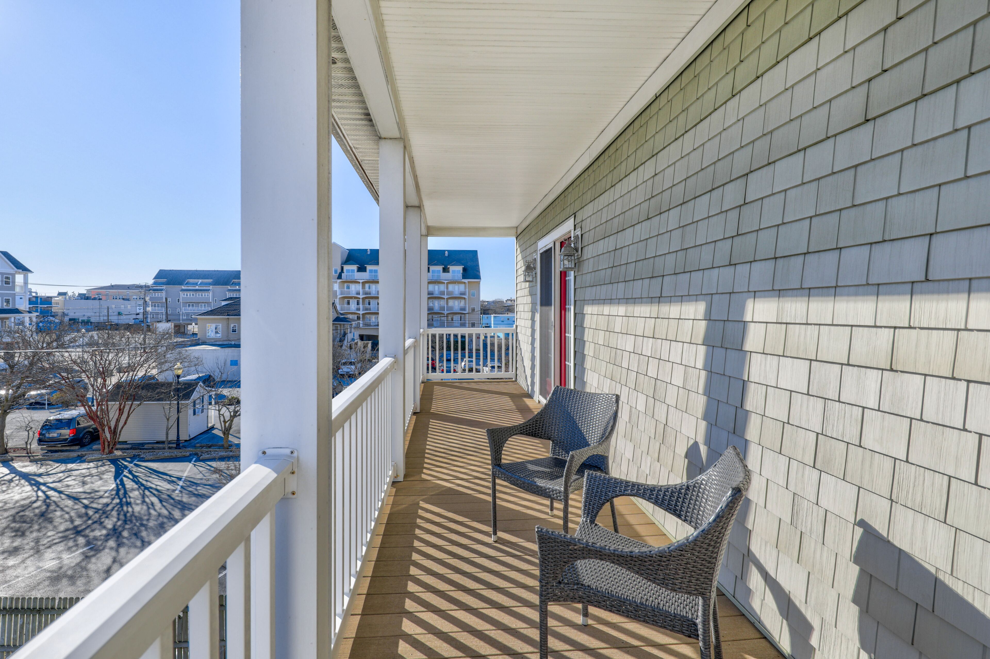 المنطقة المحيطة بالمنشأة