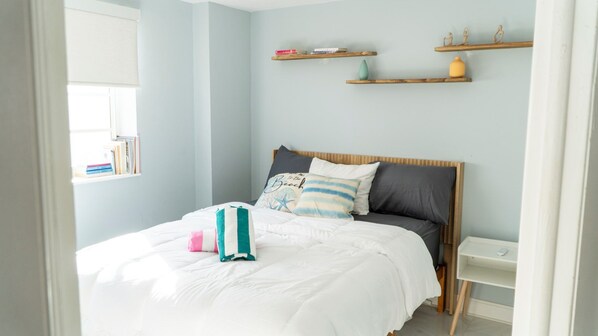 3 bedrooms, desk, iron/ironing board, WiFi