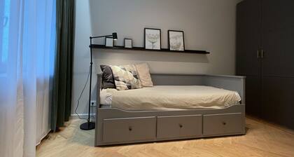 Cozy Place On The Left Bank