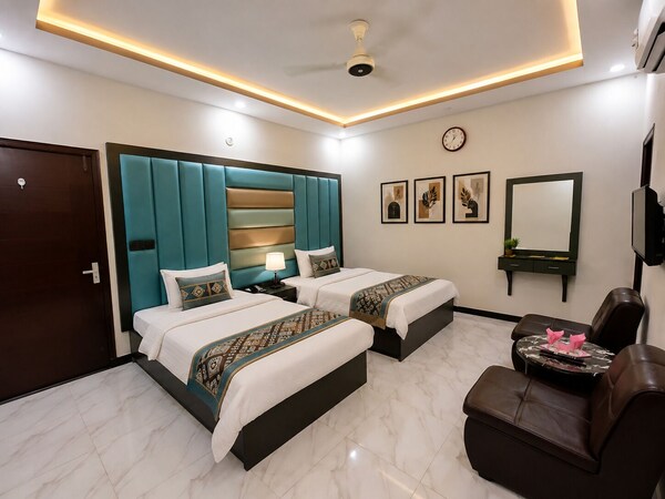 Galaxy Family Hotel Karachi Airport - Karachi