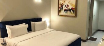 Golden Pearl Residency Family Hotel