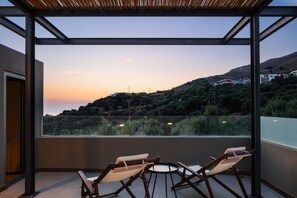 Property grounds - Newly Built Villa w/Private Pool and BBQ, 4km to Plakias Beach (Mariou)