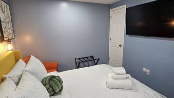 3 habitaciones, escritorio, tabla de planchar con plancha y wifi gratis