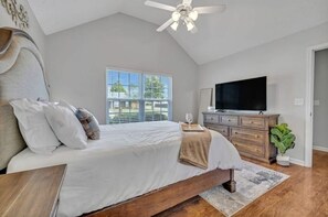 3 slaapkamers, een strijkplank/strijkijzer, reisbedje, gratis wifi