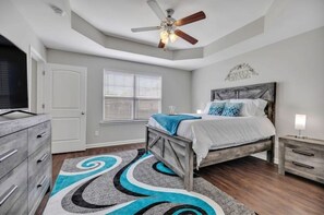 3 bedrooms, iron/ironing board, travel cot, free WiFi