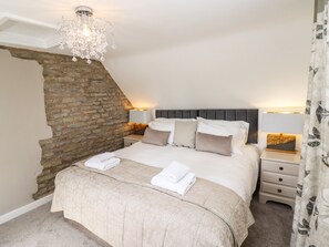 2 habitaciones, decoración personalizada y muebles diferentes 