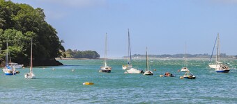 23 Beach Road