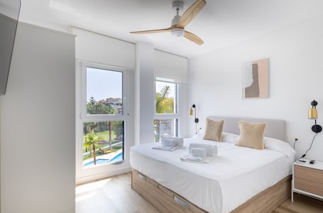 2 bedrooms, iron/ironing board, travel cot, free WiFi. Homity Exclusive Ab-3-c6-2d