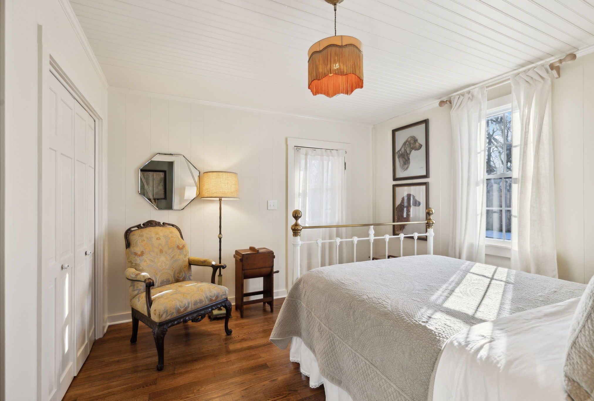 2 dormitorios, tabla de planchar con plancha, wifi y ropa de cama