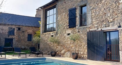 Gîte Esprit Cottage à la Campagne Avec Piscine et Jardin D'agrément