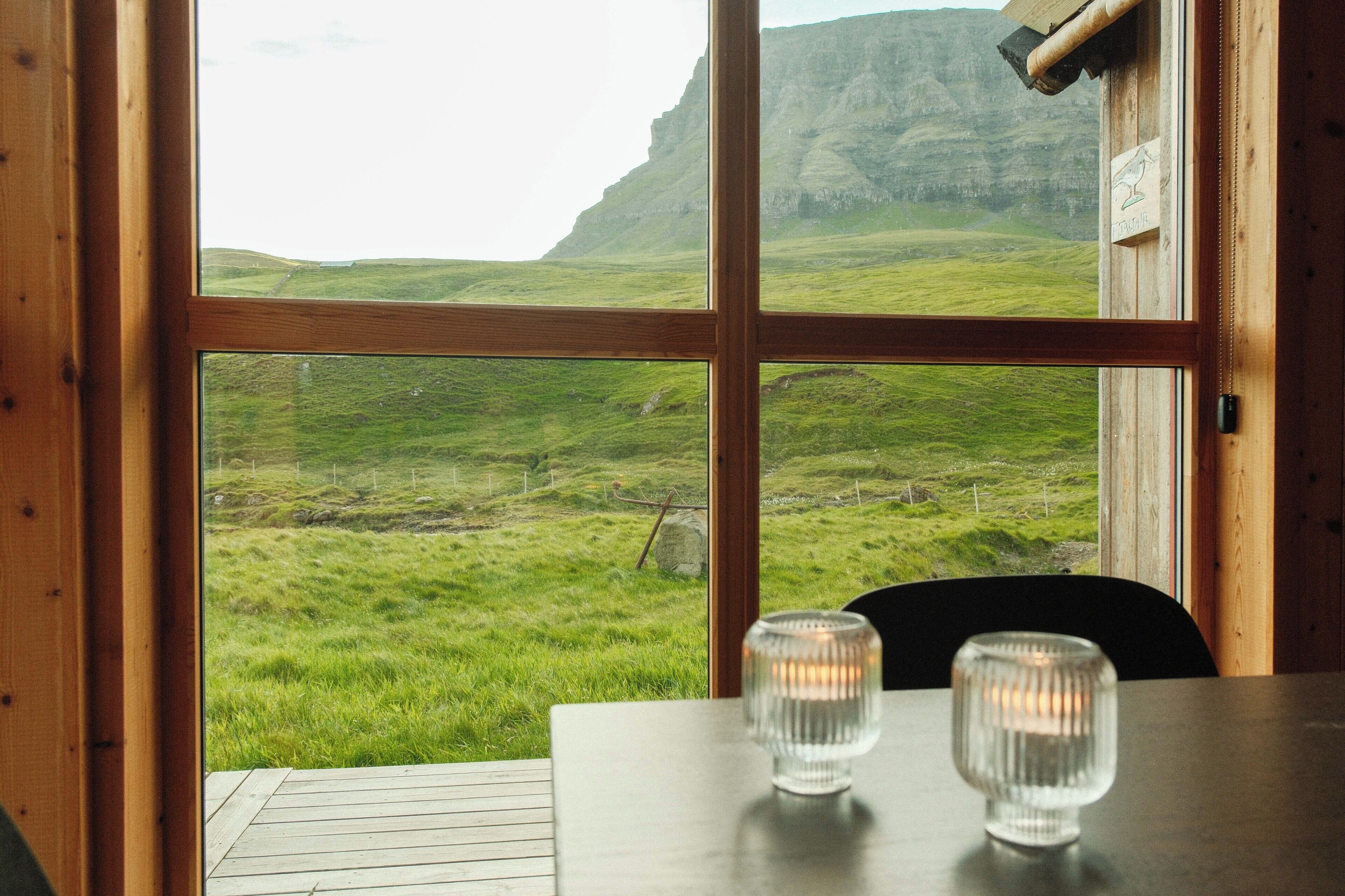 Múlafossur Cottage no 2: Tjaldurssmáttan | Vista desde la habitación