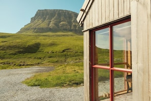 Múlafossur Cottage no 1: Ternusmáttan | View from room - Múlafossur Cottages near Waterfall (Gasadalur)