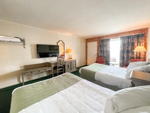 3 bedrooms, iron/ironing board, WiFi, bed sheets - The Grand Regal at Goldston's Beach (Elizabethtown)