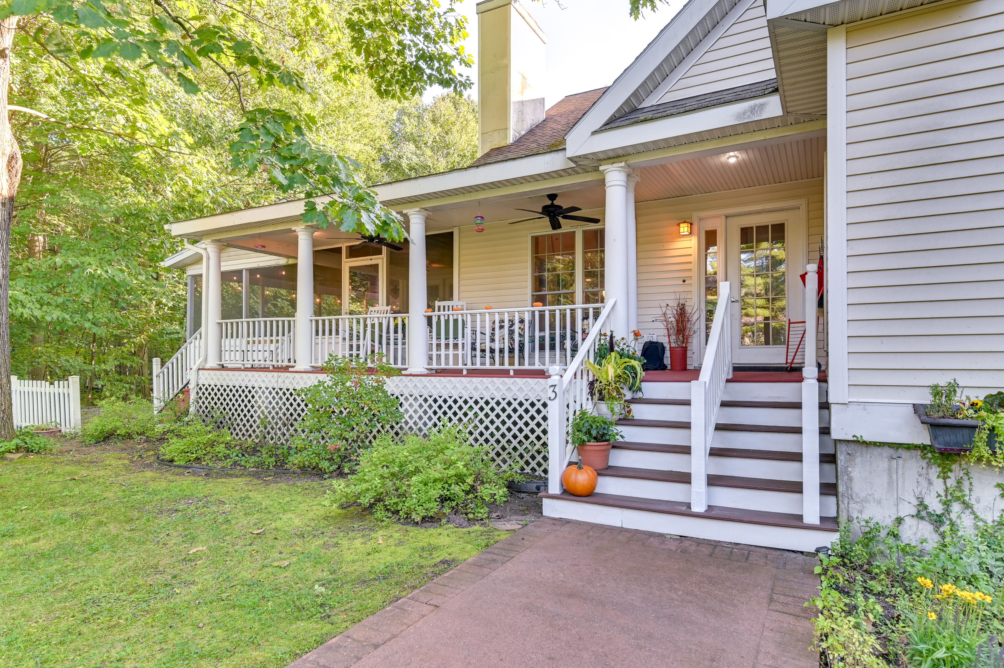 House 3 bedrooms, with pool