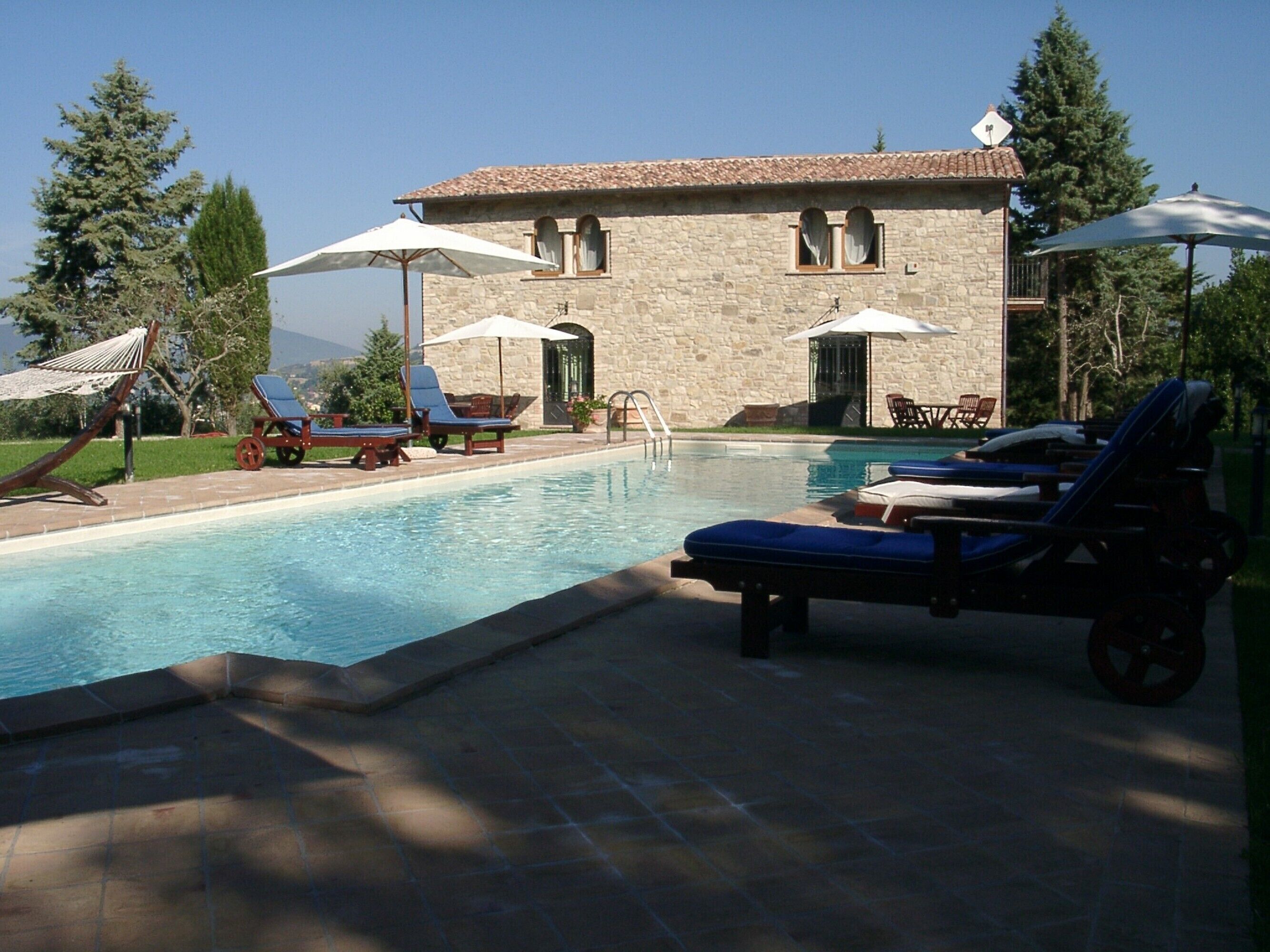 Podere Caldaruccio La Pineta Villa 22 people