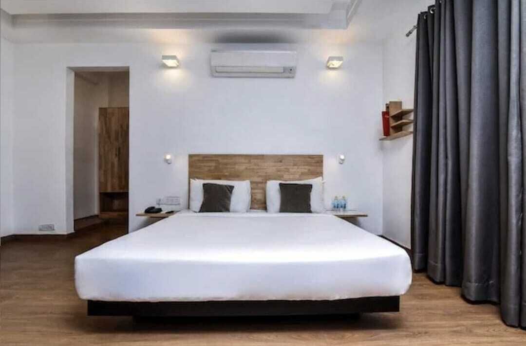 6 chambres, fer et planche à repasser, Wi-Fi, draps fournis