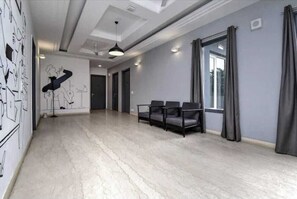 Interior - Prime Sector 49 Oasis: Secure, Amenities, Meals, Near Offices (Gurugram)