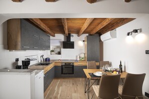 Fridge, microwave, oven, stovetop - Casa Antico (Premantura)