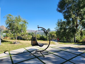 Property grounds - A view house (Los Angeles)