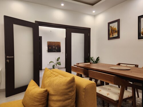 Superb Urban Oasis in Almadies

