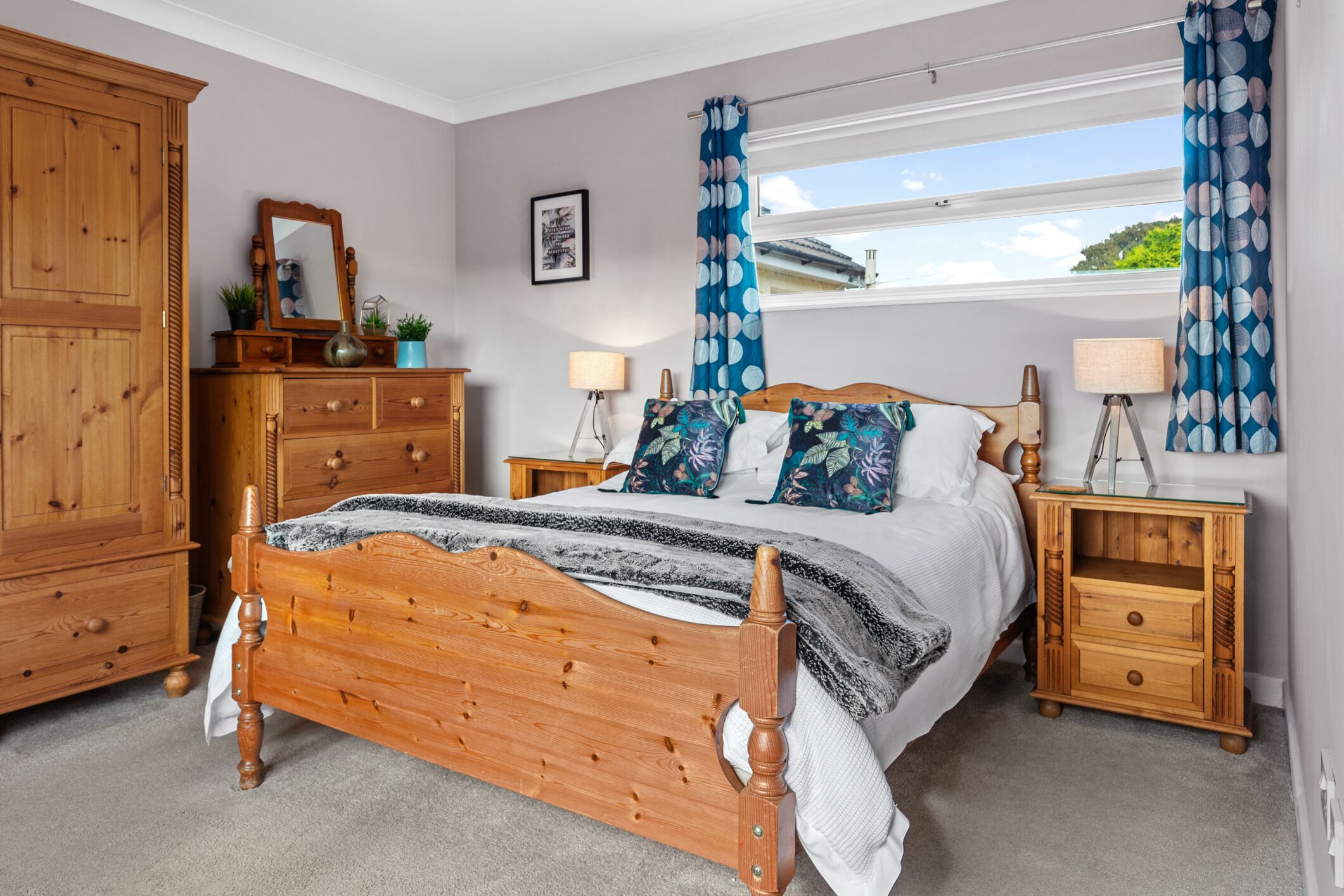 2 bedrooms, iron/ironing board, travel cot, free WiFi