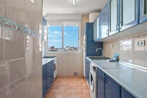 Fridge, microwave, oven, stovetop - Rooftop by Fuengirola by Costarentals - Ref 232 (Fuengirola)