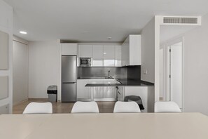 Fridge, microwave, oven, stovetop - Casa Banderas pool & gym by Costarentals - Ref 237 (La Cala de Mijas)