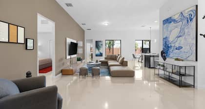 New Designer Home In The Heart Of Miami