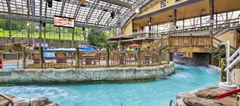 Lux 5BR/4BA V125 Ski I/O, 18-hole Championship Golf, Water Park, pet friendly

