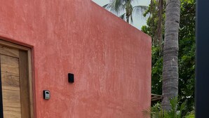 Standard Room | Terrace/patio - Casa Arrecife (Puerto Escondido)