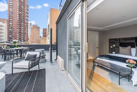 Presidential Apartment, 3 Bedrooms, Kitchen, City View | Terrace/patio