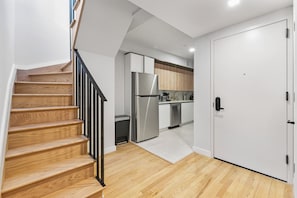 Presidential Apartment, 3 Bedrooms, Kitchen, City View | Living area