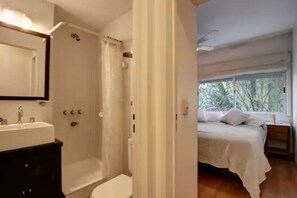Haartrockner, Handtücher, Toilettenpapier
