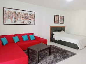 Quarto panorâmico | Área de estar