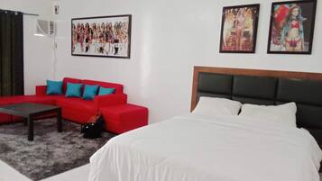 1 bedroom, premium bedding, pillowtop beds, laptop workspace