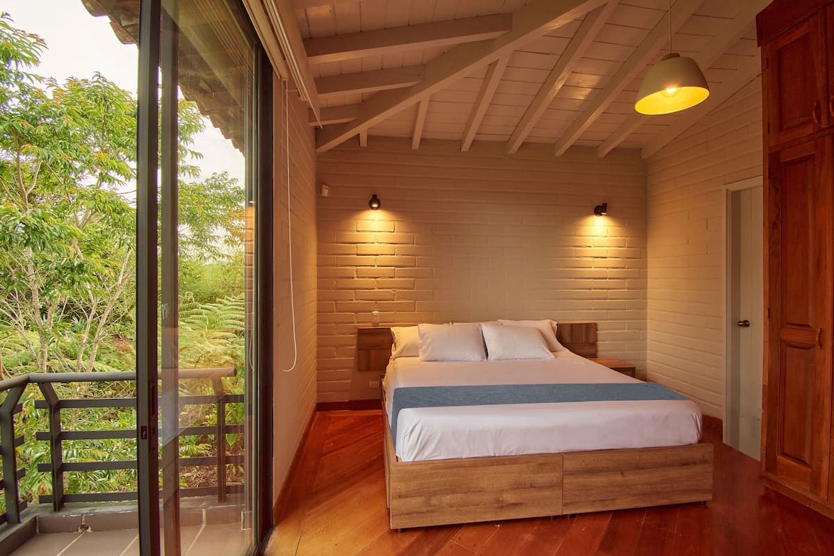 Deluxe Room | 1 bedroom, free WiFi