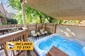 Bain à remous extérieur