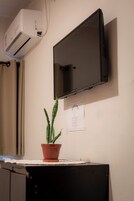 Economy Double Room | Free WiFi, bed sheets