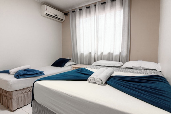 Economy Triple Room | Free WiFi, bed sheets