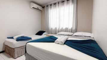 Economy Triple Room | Free WiFi, bed sheets