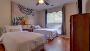 3 chambres, bureau, accès au Wi-Fi (inclus), literie fournie